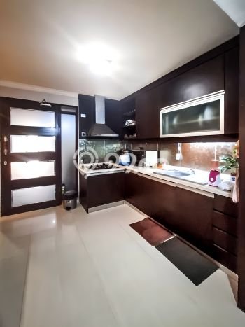 Rumah Mewah LB 300m2 Siap Pakai Desain Elegan di Pejaten, Jakarta Selatan Rumah Mewah LB 300m2 Siap Pakai Desain Elegan di Pejaten, Jakarta Selatan
