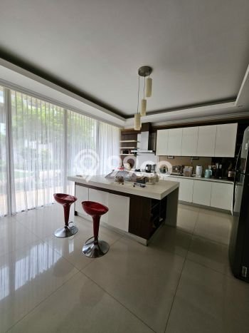 Dijual Rumah Luas Elegan Dengan View Cantik di Ancol, Jakarta Utara Dijual Rumah Luas Elegan Dengan View Cantik di Ancol, Jakarta Utara