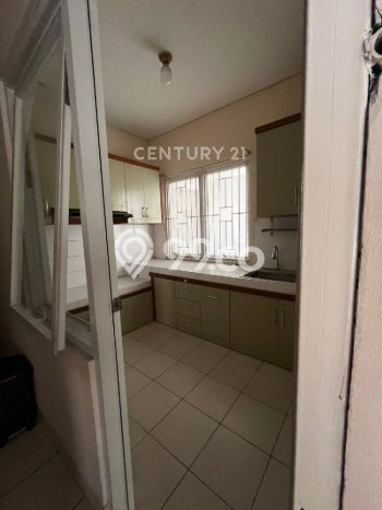 Rumah Mewah Siap Huni LT 322m2 di Lippo Cikarang, Cikarang Rumah Mewah Siap Huni LT 322m2 di Lippo Cikarang, Cikarang