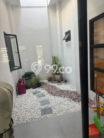 Disewakan Segera Rumah Kondisi Baik di Kawasan Lippo Cikarang, Cikarang Disewakan Segera Rumah Kondisi Baik di Kawasan Lippo Cikarang, Cikarang