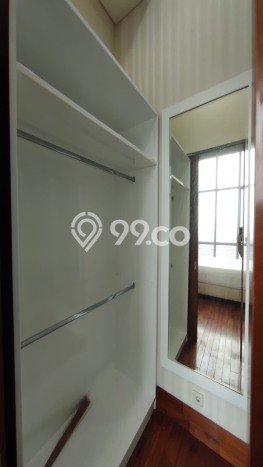 Apartemen Strategis 207m2 di Senayan Jakarta Pusat 3 KT Apartemen Strategis 207m2 di Senayan Jakarta Pusat 3 KT