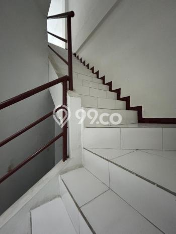 Ruko Lokasi Komersial Kawasan Karang Anyar, Luas 270m², Jalur Utama Ruko Lokasi Komersial Kawasan Karang Anyar, Luas 270m², Jalur Utama