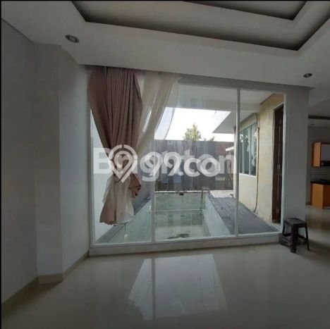 HOT DEAL! Jual Rumah Premium area Benoa, Badung, LT 116m² Luas Bangunan 248m² HOT DEAL! Jual Rumah Premium area Benoa, Badung, LT 116m² Luas Bangunan 248m²