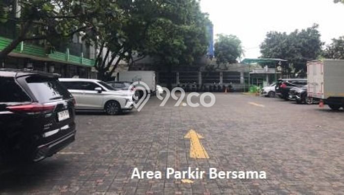 LOKASI TERBAIK! Ruko di Jatiwaringin, Luas 422m², Jalan Utama LOKASI TERBAIK! Ruko di Jatiwaringin, Luas 422m², Jalan Utama