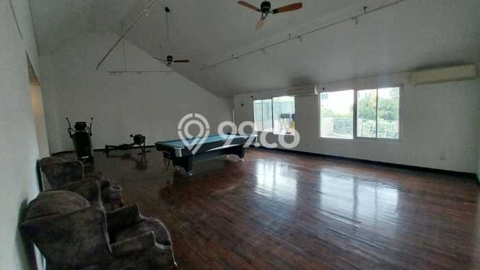 Disewakan Rumah Strategis LT 400m2 / LB 800m2 di Sudirman, Jakarta Selatan Disewakan Rumah Strategis LT 400m2 / LB 800m2 di Sudirman, Jakarta Selatan