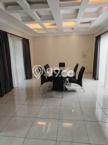 Disewakan Rumah Konsep Modern di BSD Tangerang Selatan dengan 4 Kamar Disewakan Rumah Konsep Modern di BSD Tangerang Selatan dengan 4 Kamar