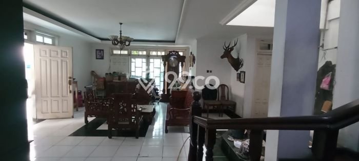 Rumah Elit Modern Tanpa Renovasi di Slipi Jakarta Barat Rumah Elit Modern Tanpa Renovasi di Slipi Jakarta Barat