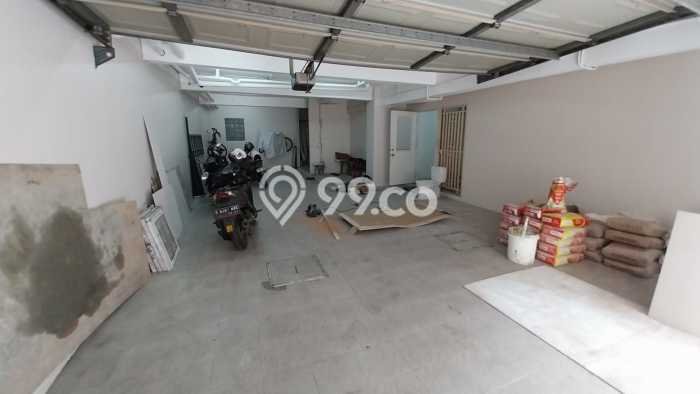 Disewakan Rumah Strategis LT 400m2 / LB 800m2 di Sudirman, Jakarta Selatan Disewakan Rumah Strategis LT 400m2 / LB 800m2 di Sudirman, Jakarta Selatan