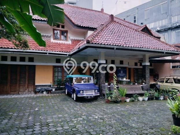 Rumah Elit Modern Tanpa Renovasi di Sayap Dago Bandung Rumah Elit Modern Tanpa Renovasi di Sayap Dago Bandung