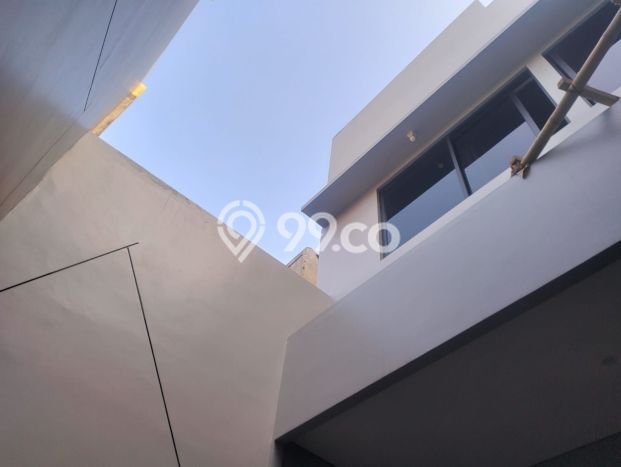 Rumah Elit Modern Tanpa Renovasi di BKR Bandung Rumah Elit Modern Tanpa Renovasi di BKR Bandung