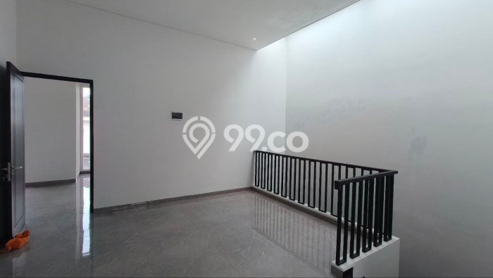 Siap Huni Rumah Mewah 4 Kamar di Mulyorejo Dekat ke Mana Pun Siap Huni Rumah Mewah 4 Kamar di Mulyorejo Dekat ke Mana Pun