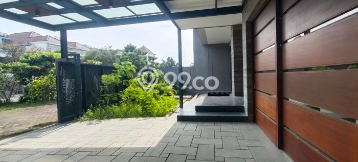 Dijual Rumah Mewah Exclusive di Sukolilo, Surabaya Dijual Rumah Mewah Exclusive di Sukolilo, Surabaya