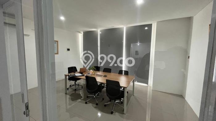 LOKASI TERBAIK! Gudang di Kranji, Luas 235m², Pusat Bisnis LOKASI TERBAIK! Gudang di Kranji, Luas 235m², Pusat Bisnis