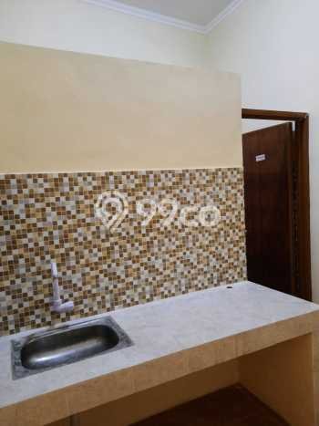 Rumah Kost untuk Dijual di Perwira Punya 5 Kamar Rumah Kost untuk Dijual di Perwira Punya 5 Kamar