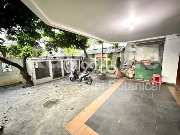 Rumah Eksklusif Siap Huni LT 450m2 di Kebon Jeruk, Jakarta Barat Rumah Eksklusif Siap Huni LT 450m2 di Kebon Jeruk, Jakarta Barat