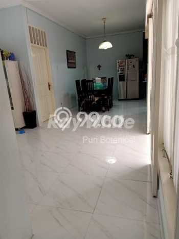 Rumah Elit Akses Mudah di Jakarta Barat Semi Furnished Rumah Elit Akses Mudah di Jakarta Barat Semi Furnished