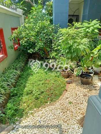 Rumah Elit Akses Mudah di Jakarta Barat Semi Furnished Rumah Elit Akses Mudah di Jakarta Barat Semi Furnished