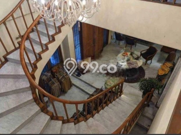 Rumah Mewah Siap Huni LT 540m2 di Kebayoran Baru, Jakarta Selatan Rumah Mewah Siap Huni LT 540m2 di Kebayoran Baru, Jakarta Selatan