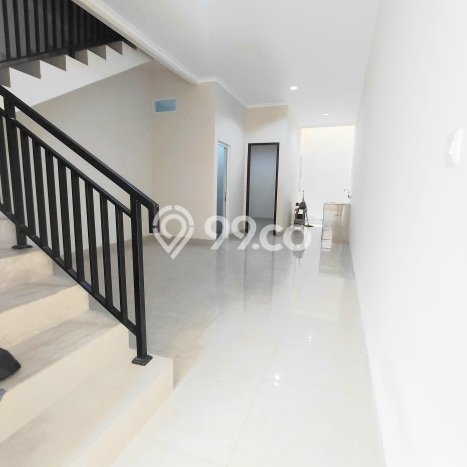 Rumah Elit LB 180m2 Siap Pakai Desain Elegan di Duri Kepa, Jakarta Barat Rumah Elit LB 180m2 Siap Pakai Desain Elegan di Duri Kepa, Jakarta Barat
