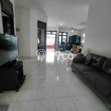 Rumah Elit LB 350m2 Siap Huni Desain Elegan di Puri Indah, Jakarta Barat Rumah Elit LB 350m2 Siap Huni Desain Elegan di Puri Indah, Jakarta Barat