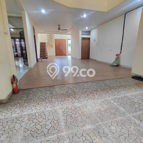 For Sale! Premium House LT 240m2 Desain Modern di Puri Indah For Sale! Premium House LT 240m2 Desain Modern di Puri Indah