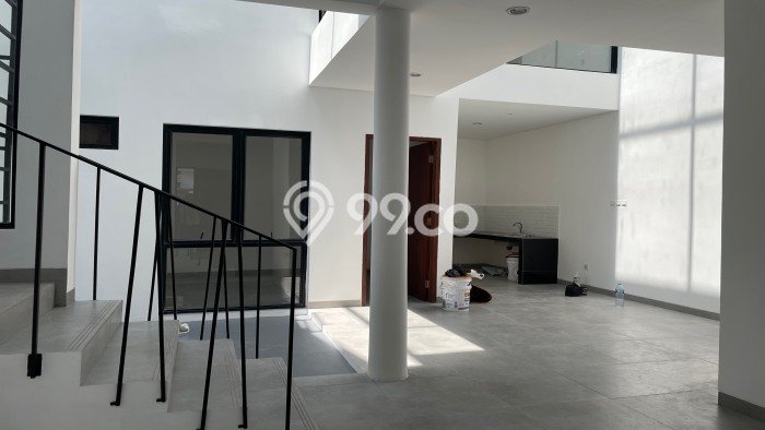 Rumah di Sektor 9-Bintaro, Tangerang Selatan, Luas 107m² LB 163m² - JUAL CEPAT! Rumah di Sektor 9-Bintaro, Tangerang Selatan, Luas 107m² LB 163m² - JUAL CEPAT!