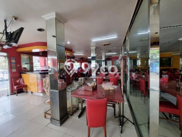 Unit Komersial Dijual di Jakarta Selatan LT 563m2 & LB 277m2 Unit Komersial Dijual di Jakarta Selatan LT 563m2 & LB 277m2
