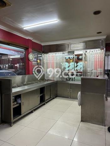 Unit Komersial Dijual di Jakarta Selatan LT 563m2 & LB 277m2 Unit Komersial Dijual di Jakarta Selatan LT 563m2 & LB 277m2