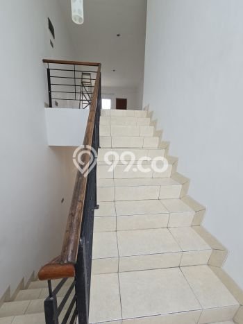 Disewakan! Rumah 4 Kamar Tidur &
4 Kamar Mandi di Bekasi Kota, Bekasi Disewakan! Rumah 4 Kamar Tidur &
4 Kamar Mandi di Bekasi Kota, Bekasi