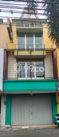 Ruko Disewa di Bekasi dengan LB 150m2 Area Komersial Ramai Ruko Disewa di Bekasi dengan LB 150m2 Area Komersial Ramai