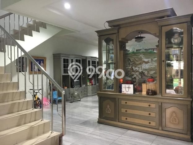 Rumah Mewah Dijual LT 250m2 di Kebon Jeruk, Jakarta Barat Rumah Mewah Dijual LT 250m2 di Kebon Jeruk, Jakarta Barat