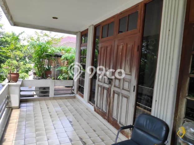 Dijual Rumah Luas Elegan Dengan View Cantik di Puri Indah, Jakarta Barat Dijual Rumah Luas Elegan Dengan View Cantik di Puri Indah, Jakarta Barat