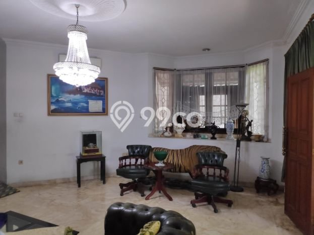 Dijual Rumah Luas Elegan Dengan View Cantik di Puri Indah, Jakarta Barat Dijual Rumah Luas Elegan Dengan View Cantik di Puri Indah, Jakarta Barat