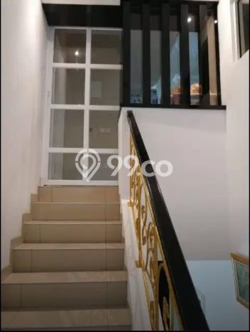 Hunian Elit LB 250m2 Siap Huni Desain Elegan di Green Mansion, Jakarta Barat Hunian Elit LB 250m2 Siap Huni Desain Elegan di Green Mansion, Jakarta Barat