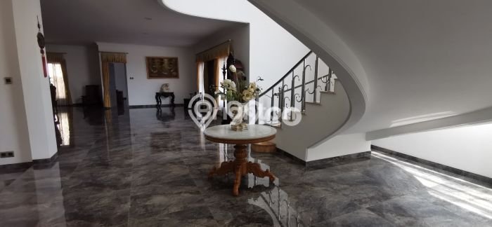 Dijual Rumah Luas Megah Dengan View Eksklusif di Modernland, Tangerang Dijual Rumah Luas Megah Dengan View Eksklusif di Modernland, Tangerang