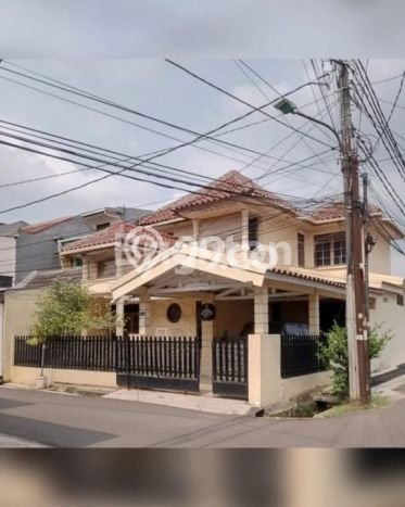 Siap Huni Rumah Mewah 5 Kamar di Duren Sawit Dekat ke Mana Pun Siap Huni Rumah Mewah 5 Kamar di Duren Sawit Dekat ke Mana Pun