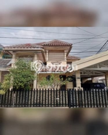 Siap Huni Rumah Mewah 5 Kamar di Duren Sawit Dekat ke Mana Pun Siap Huni Rumah Mewah 5 Kamar di Duren Sawit Dekat ke Mana Pun