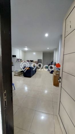 Dijual Rumah Luas Elegan Dengan View Eksklusif di Poris, Tangerang Dijual Rumah Luas Elegan Dengan View Eksklusif di Poris, Tangerang