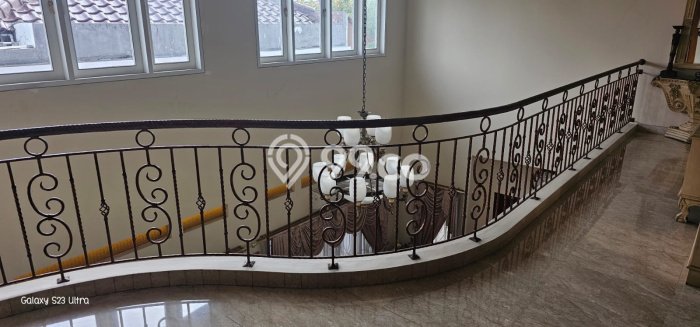Rumah Elit Modern Tanpa Renovasi di Metro Permata Tangerang Rumah Elit Modern Tanpa Renovasi di Metro Permata Tangerang