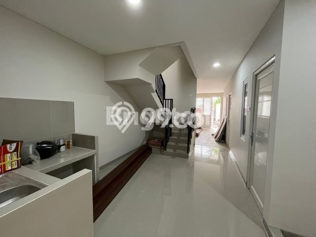 For Sale! Premium House LT 90m2 Desain Modern di Tomang For Sale! Premium House LT 90m2 Desain Modern di Tomang