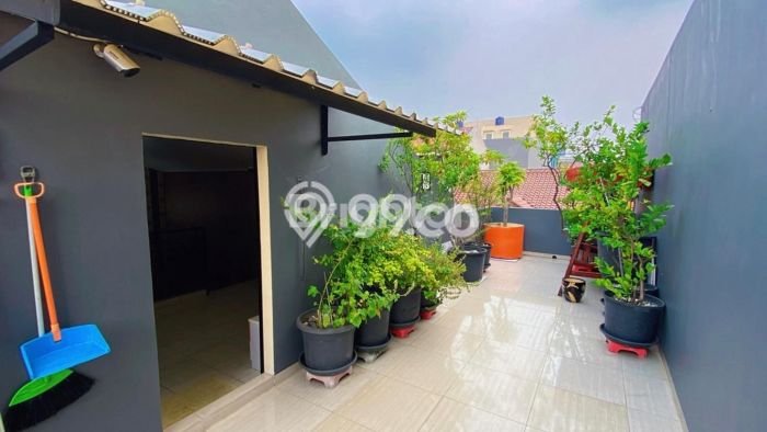 Ready to Use! Premium House LT 135m2 Desain Elegan di Tomang Ready to Use! Premium House LT 135m2 Desain Elegan di Tomang