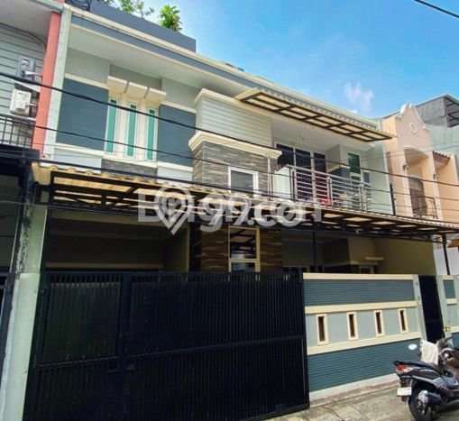 Ready to Use! Premium House LT 135m2 Desain Elegan di Tomang Ready to Use! Premium House LT 135m2 Desain Elegan di Tomang