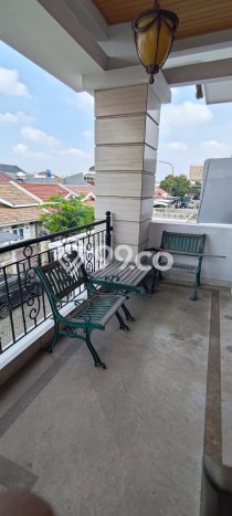 Rumah Elit Modern Tanpa Renovasi di Metro Permata Tangerang Rumah Elit Modern Tanpa Renovasi di Metro Permata Tangerang
