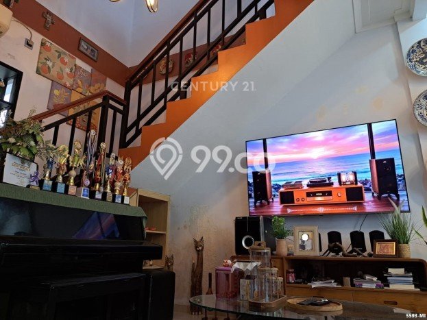 Jual Rumah Luas Megah Dengan View Cantik di Tajur, Tangerang Jual Rumah Luas Megah Dengan View Cantik di Tajur, Tangerang