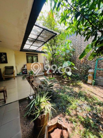 Dijual Rumah Luas Elegan Dengan View Cantik di Bintaro, Tangerang Selatan Dijual Rumah Luas Elegan Dengan View Cantik di Bintaro, Tangerang Selatan