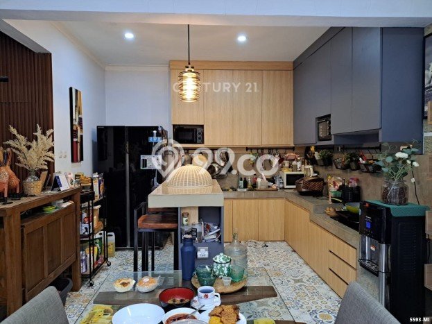 Jual Rumah Luas Megah Dengan View Cantik di Tajur, Tangerang Jual Rumah Luas Megah Dengan View Cantik di Tajur, Tangerang