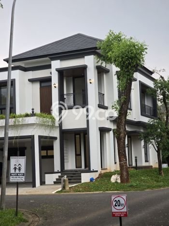 Rumah Mewah LB 284m2 Siap Huni Desain Elegan di BSD Foresta, Tangerang Rumah Mewah LB 284m2 Siap Huni Desain Elegan di BSD Foresta, Tangerang