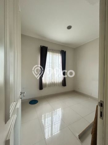 Rumah Modern Minimalis 3 Kamar Bisa Langsung Pindah di Cipondoh Rumah Modern Minimalis 3 Kamar Bisa Langsung Pindah di Cipondoh