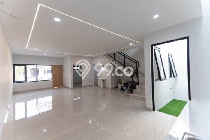 Dijual Rumah Mewah Megah Dengan View Eksklusif di Alam Sutera, Tangerang Dijual Rumah Mewah Megah Dengan View Eksklusif di Alam Sutera, Tangerang