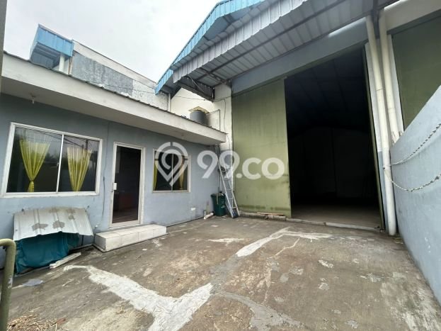 KEUNTUNGAN BERLIPAT! Gudang Kawasan , Luas 268m2m², Lokasi Jalan Utama KEUNTUNGAN BERLIPAT! Gudang Kawasan , Luas 268m2m², Lokasi Jalan Utama